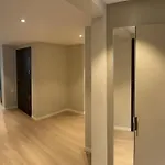 Stor Og Lys Leilighet I Hus
